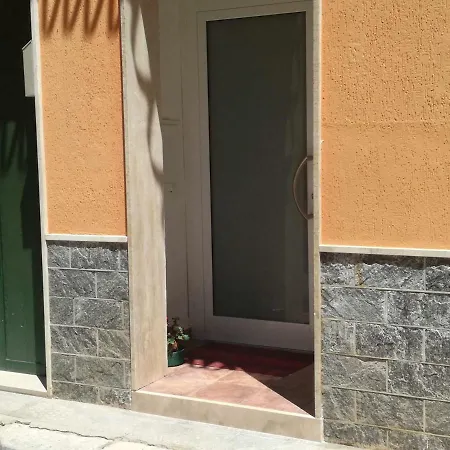 Guest house Borgo Salentino 2*